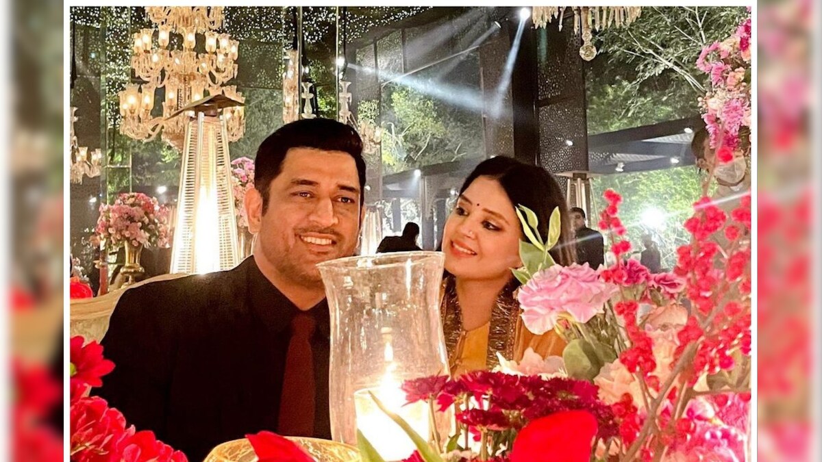 MS Dhoni: कैप्टन कूल की Calm Personality और Sakshi के साथ उनकी Evergreen Love Story, मैदान का कप्तान, दिल का राजा