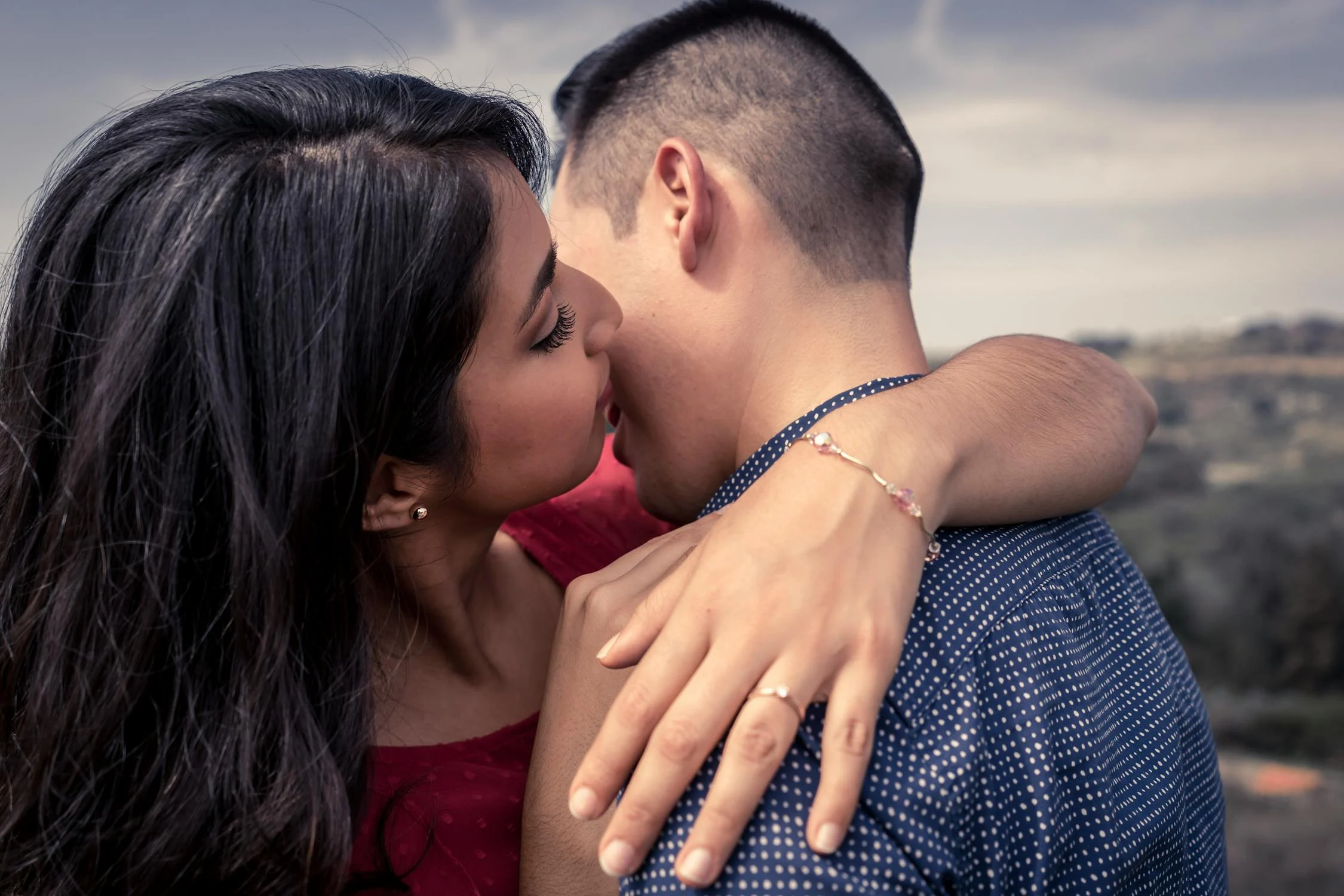 Khamoshi Mein Bhi Tera Husn